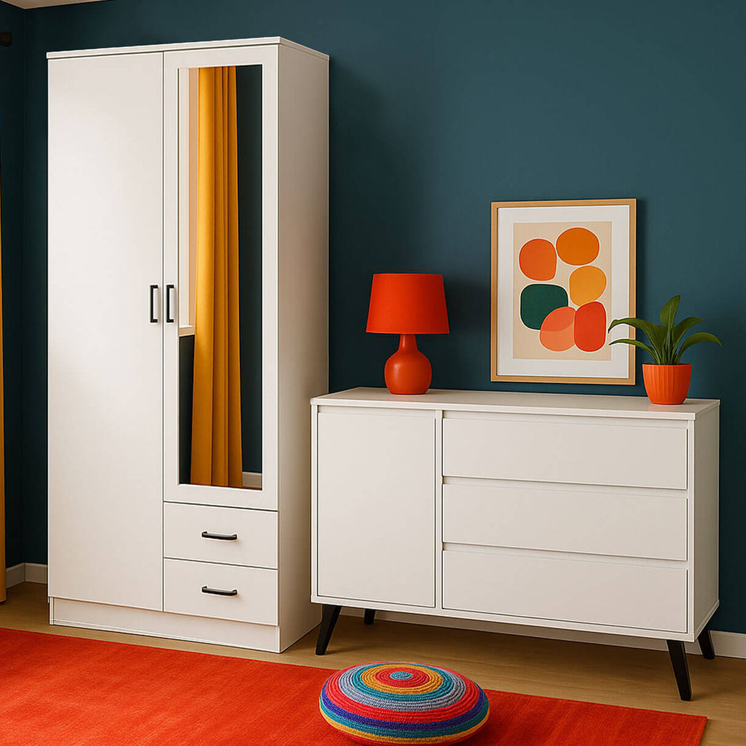 Фото білого комода BORG MEBELBOS 1D3S в інтер'єрі спальні