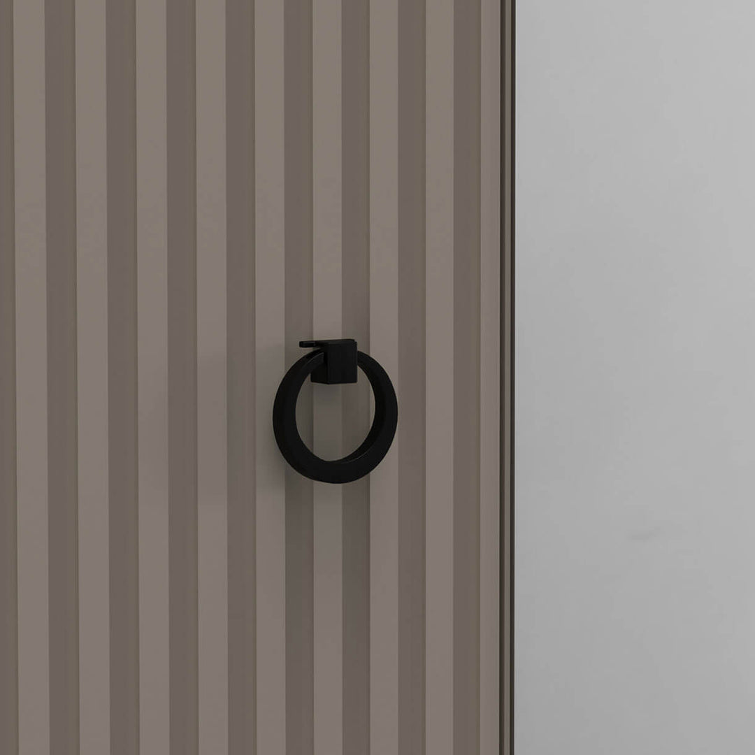 Фото ручки шафи з дзеркалом DOMINICA MEBELBOS