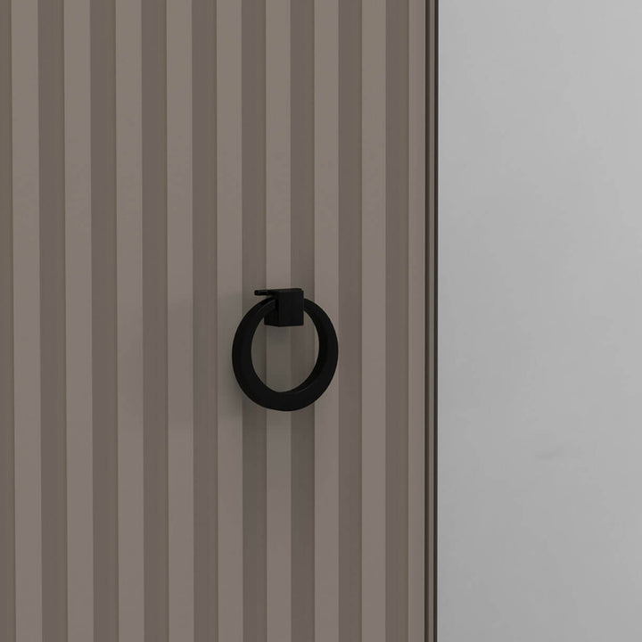 Фото ручки шафи з дзеркалом DOMINICA MEBELBOS