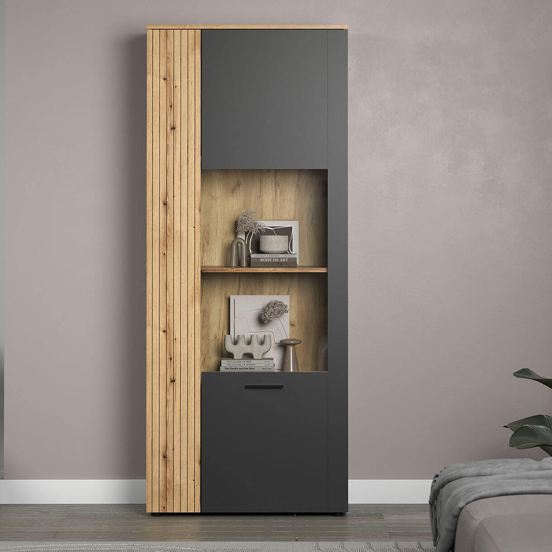 Фото вигляду спереду вітрини ESTEBAN MEBELBOS 1D1W в інтер'єрі 